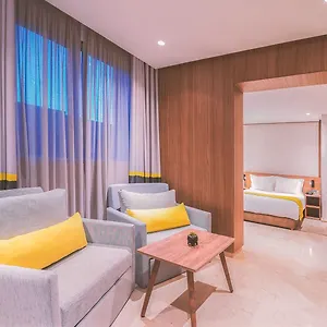 4* מלון Oum Palace &
